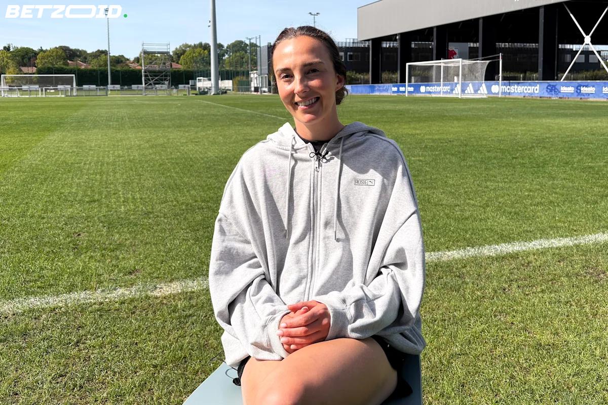 Caroline Weir Wants to Help OL Lyonnes Reclaim Women's Soccer's Summit.