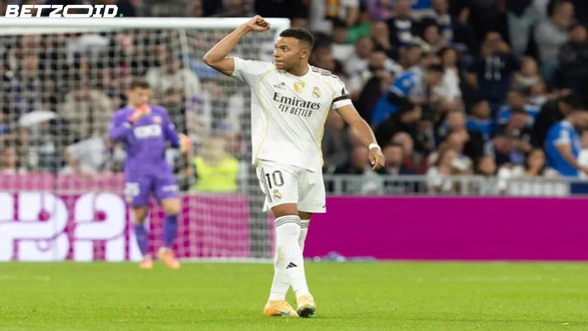 Haaland and Mbappé Chase Scoring History for Norway and France.