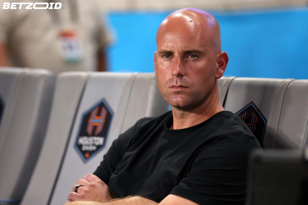 Houston Dash Cut Ties With Coach and Technical Director Mid-Season.