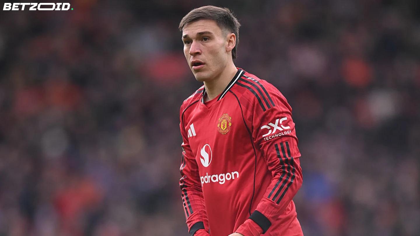 Man Utd Tracking Shea Charles as a Cheaper Path Out of Their Midfield Crisis.