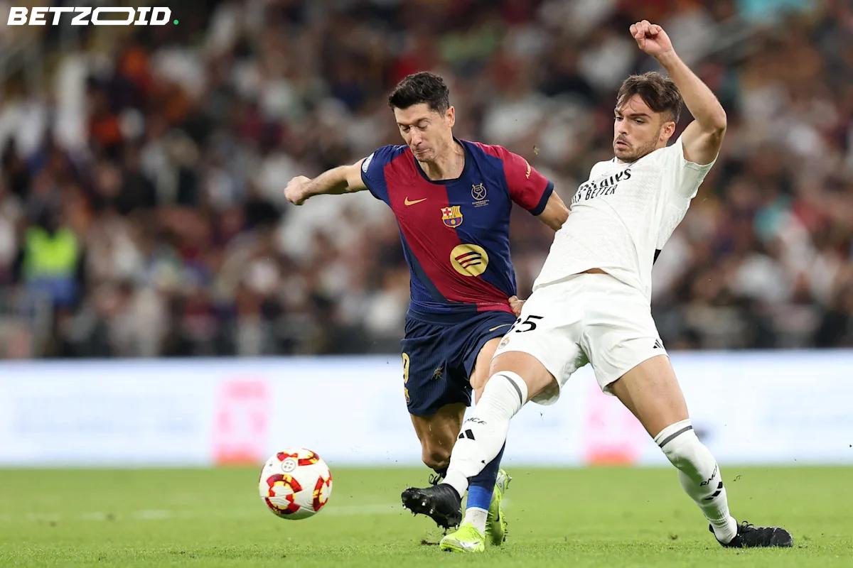 McTominay would 'think about' Real Madrid, Lewandowski warns Barça, and Mbappé named in alleged kidnap plot.