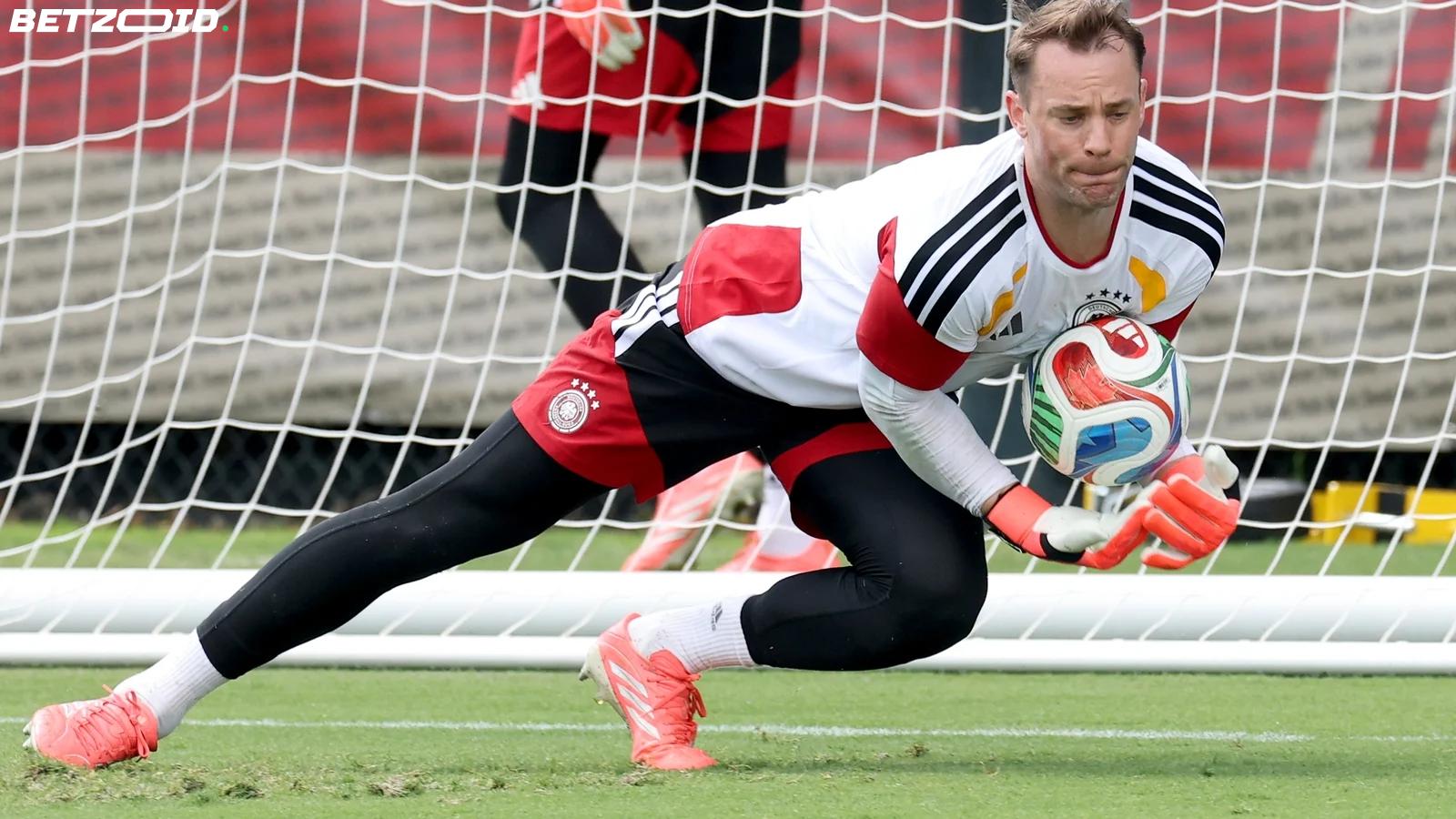 Neuer's World Cup comeback, Partey's border ban, and Kansas City's big moment.
