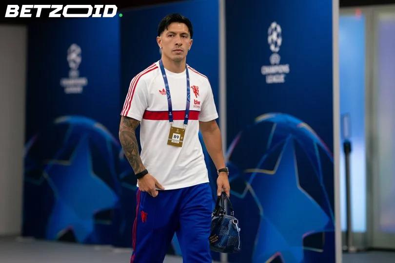 Lisandro Martínez Stands By Investment Demands After Admitting He Spoke in 'Anger and Frustration'.