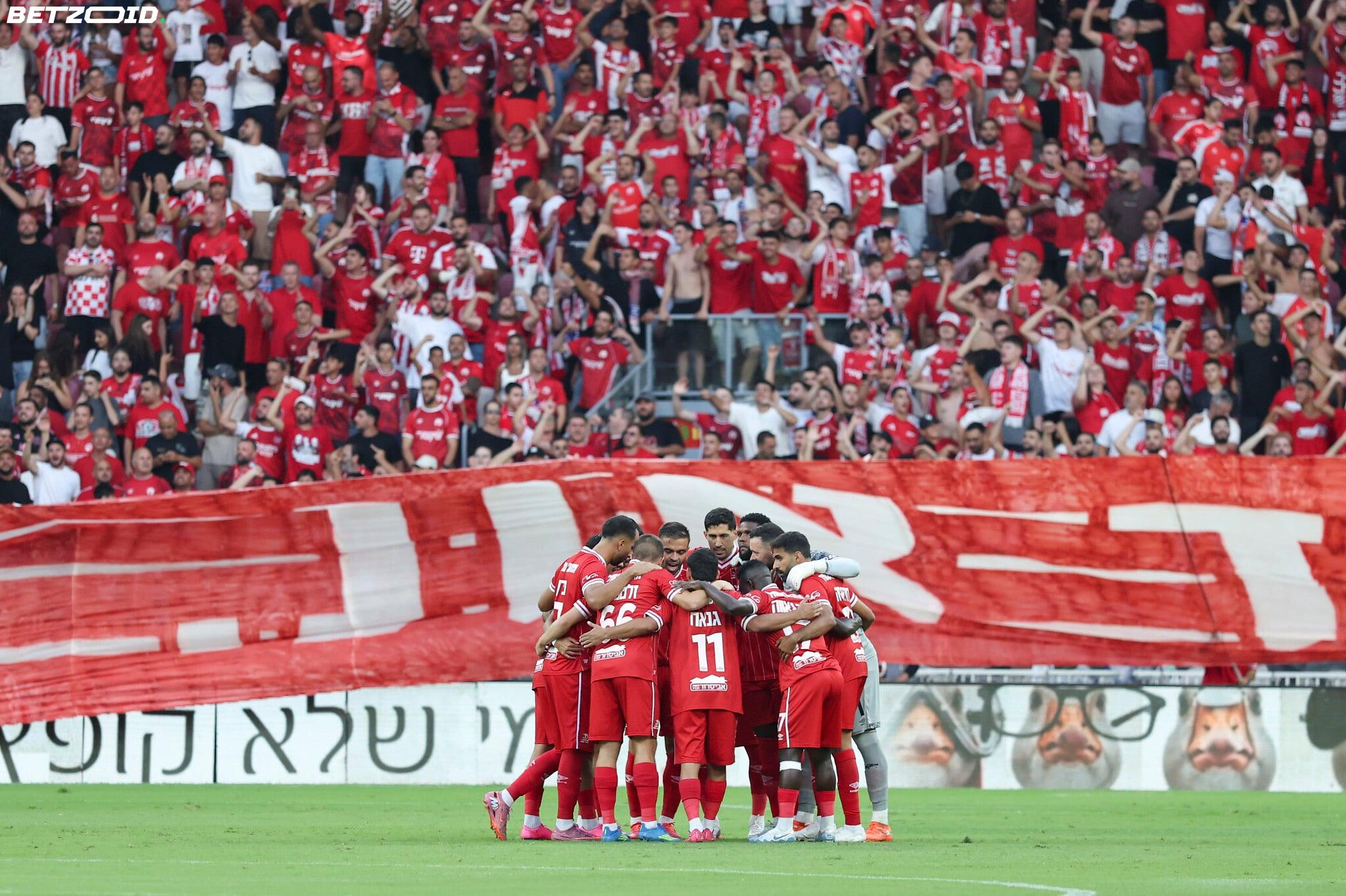 Dutch City Bars Hapoel Beersheba Fans From AZ Alkmaar Match, Israel Demands Reversal.
