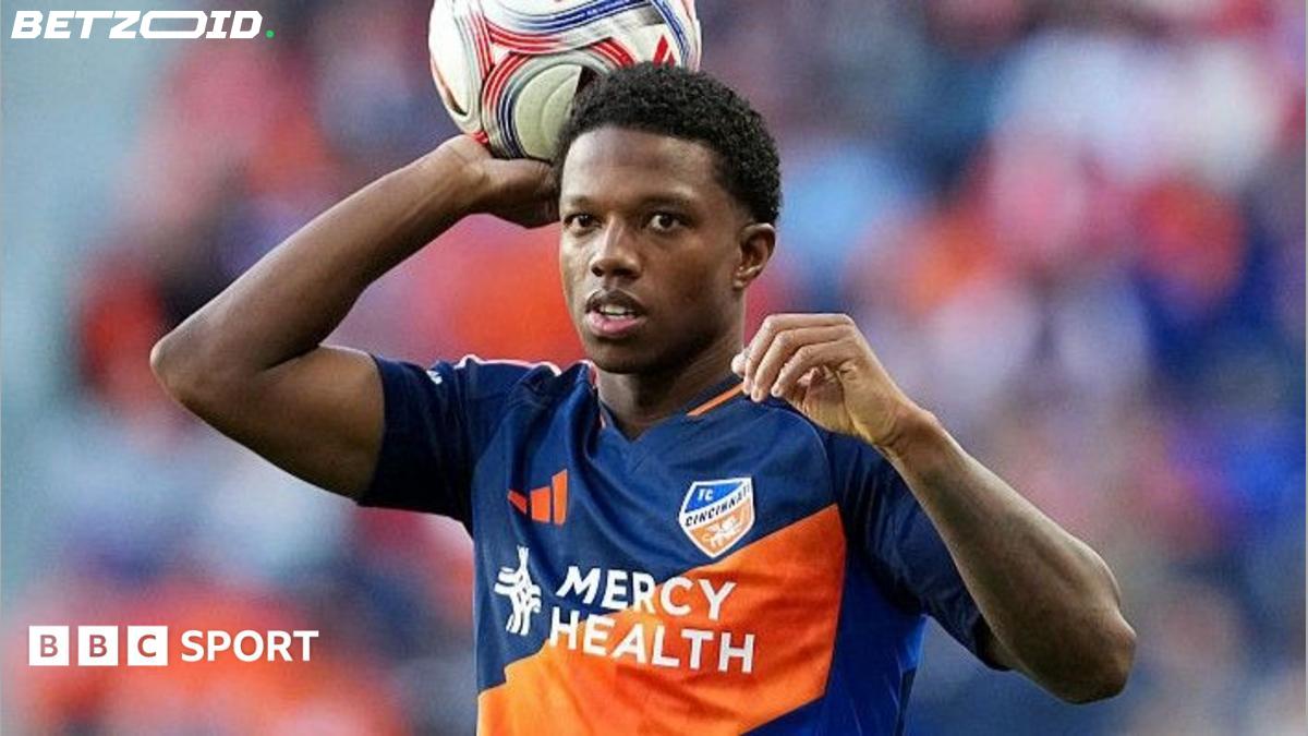 Tyrell Malacia: 'No regrets' over Manchester United despite being left to train with academy kids.