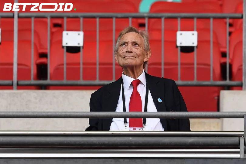 Arsenal Life President Ken Friar Dies Aged 92 After 70 Years of Service.