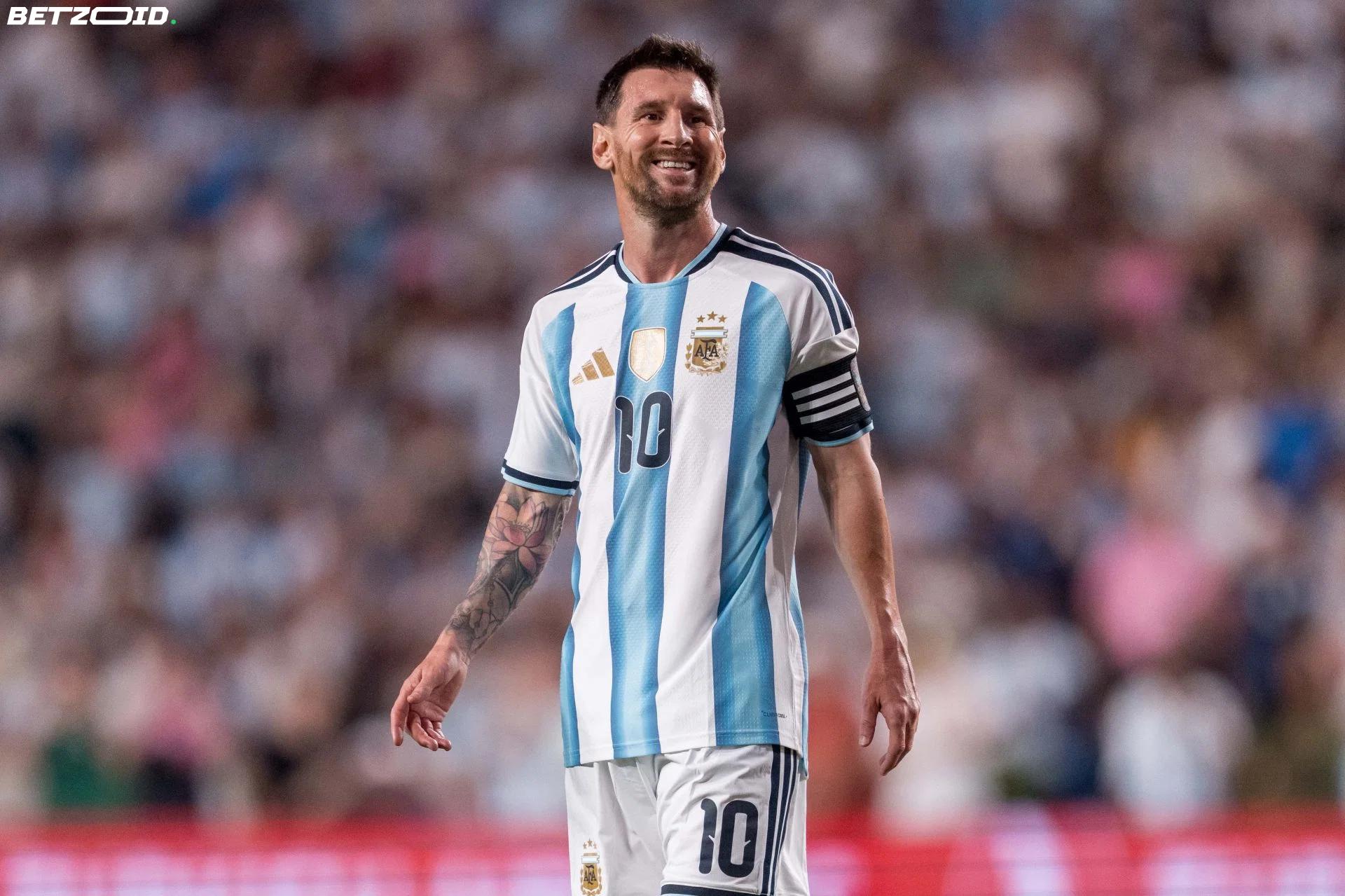 Scaloni Says Messi 'Deserves' Ballon d'Or Ahead of Farewell Match.