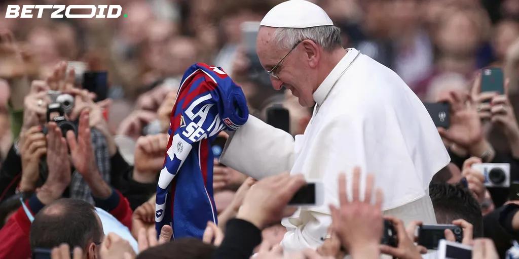 Serie A Matches Postponed After Pope Francis' Death Shocks Italy(00)