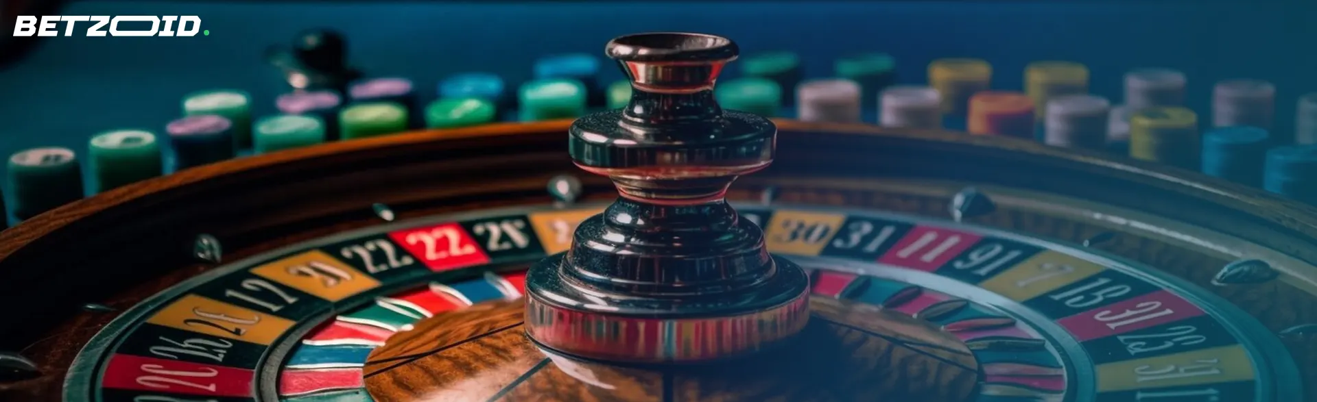 Ruleta de casino en primer plano con fichas, reflejo de una partida de casinos de ruleta en vivo.