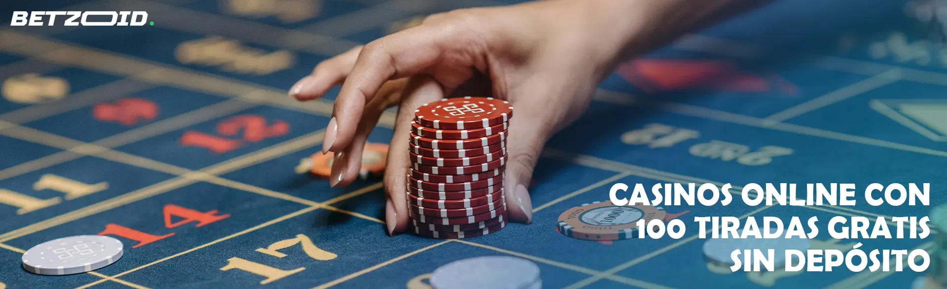 El jugador coloca fichas en la mesa del casino.