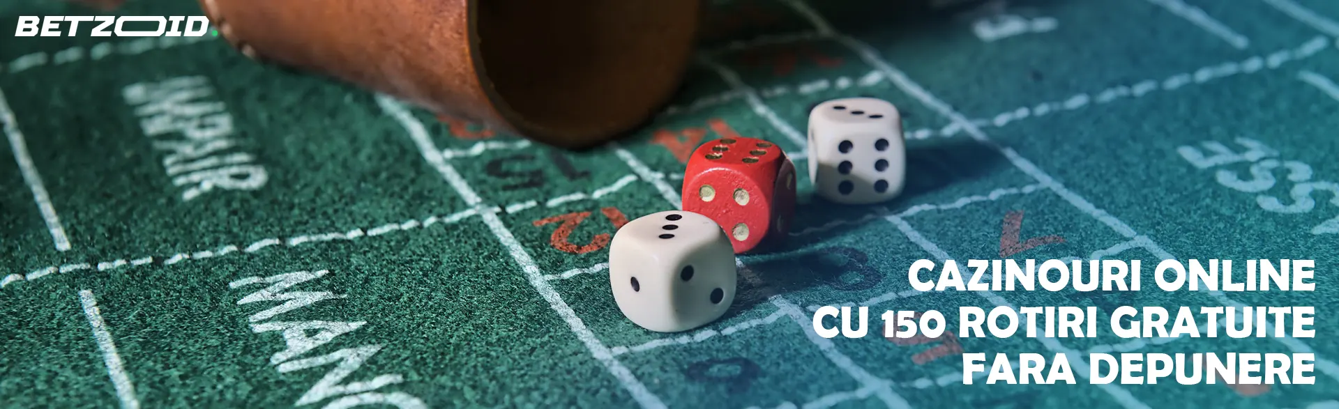 Jucând zaruri lângă castron pentru a le arunca.