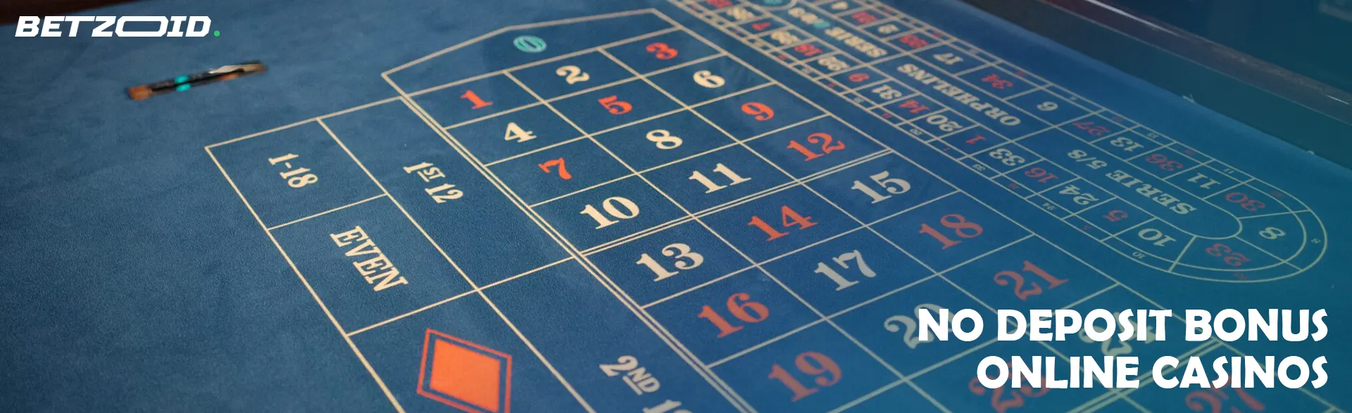 Empty roulette table.