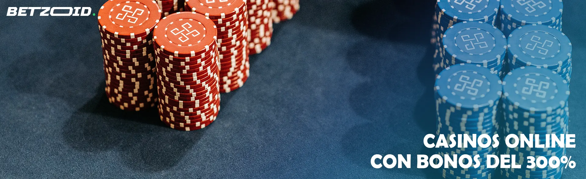 Las fichas están en la mesa del casino.