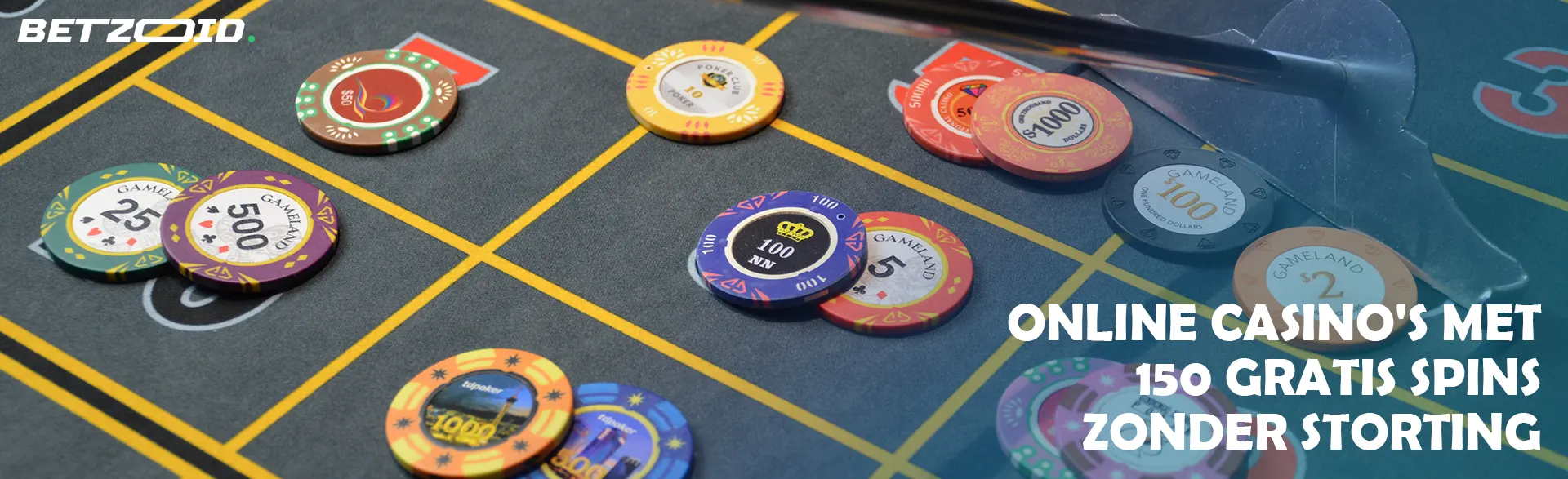 Veelkleurige fiches op een casinotafel.