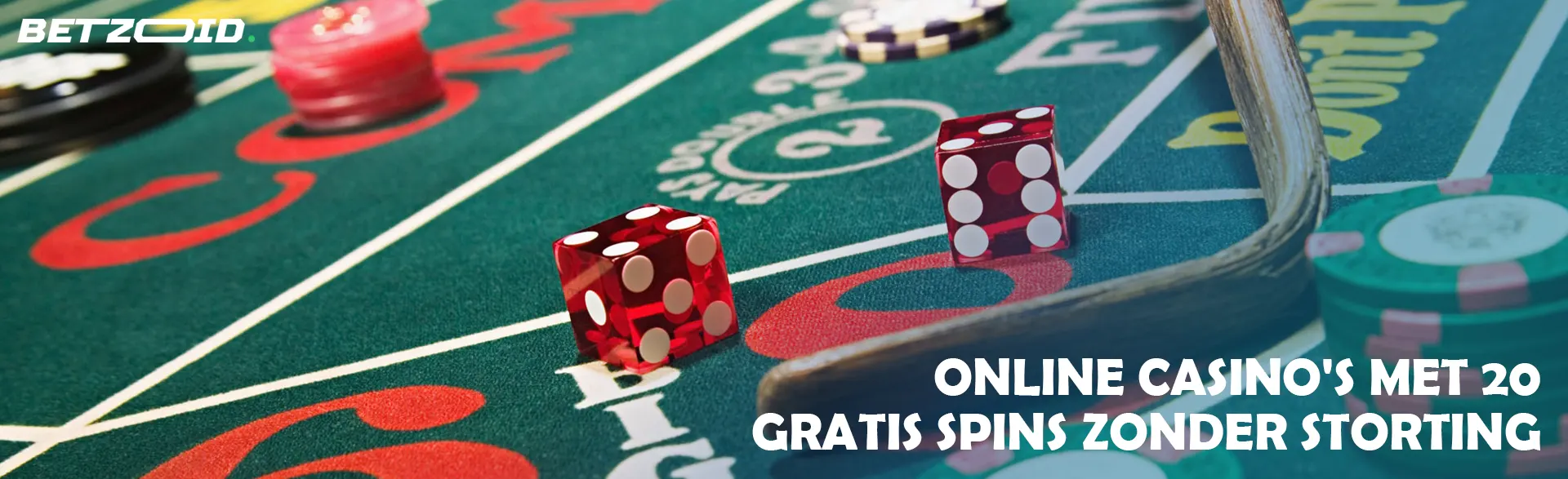 Dobbelstenen en fiches liggen op de casinotafel.