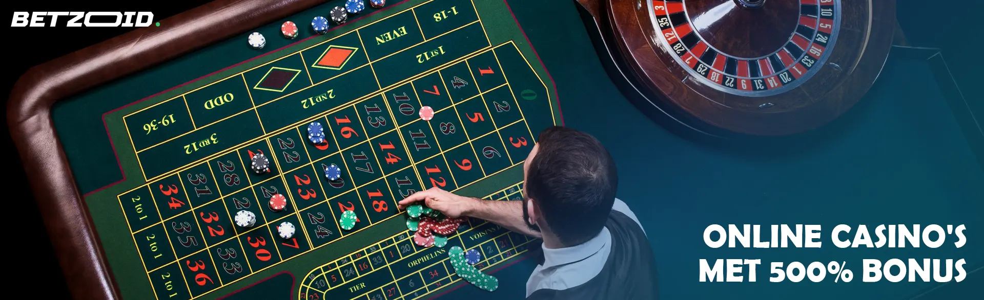 De croupier legt fiches op de roulettetafel.