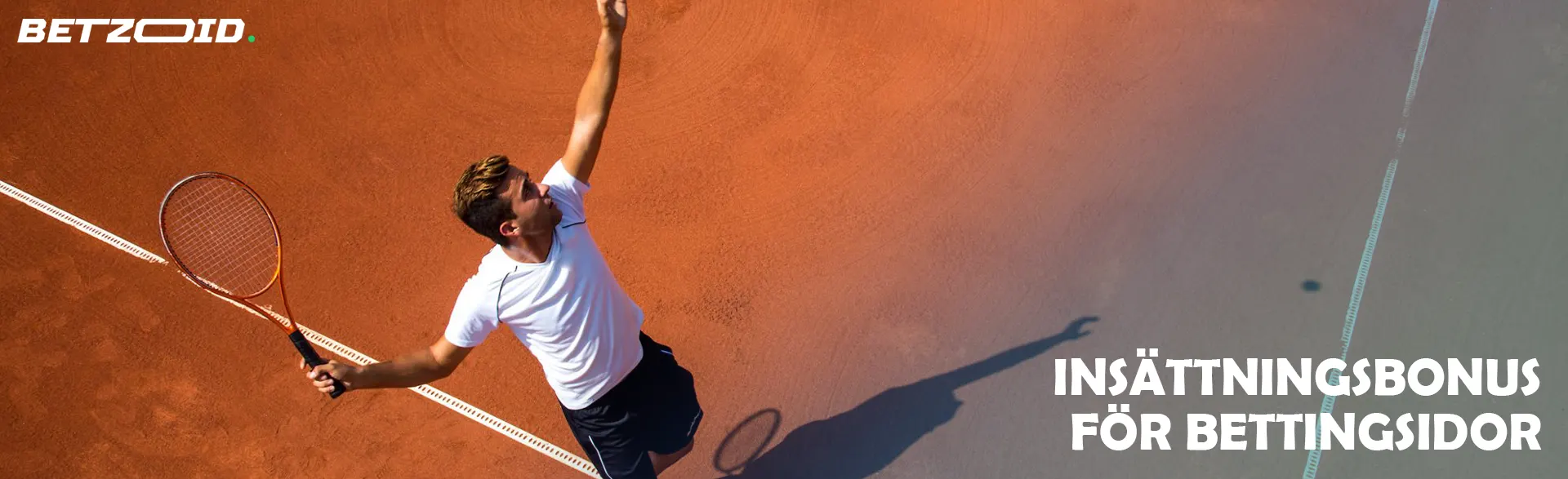 En tennisspelare försöker slå bollen.