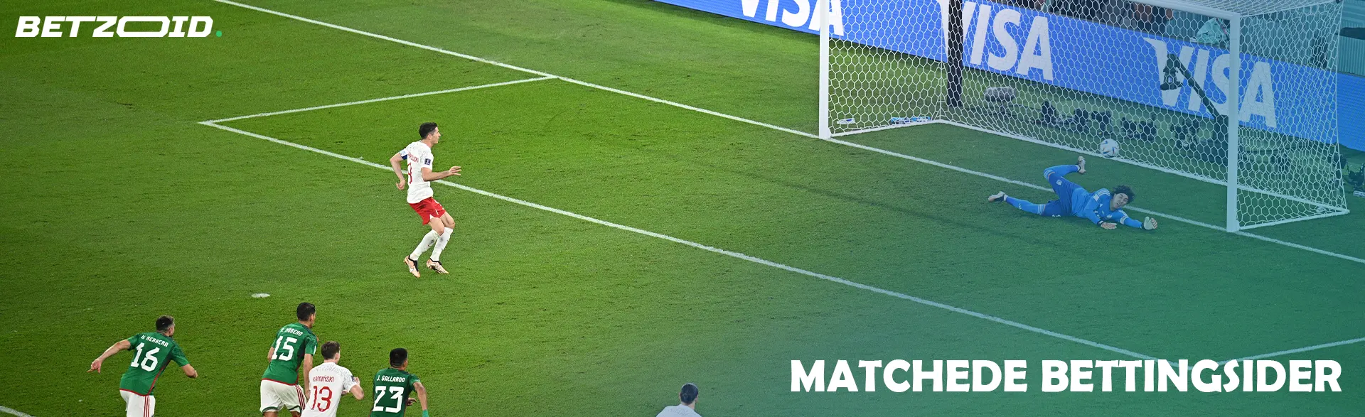 Fotballspillere på banen under en kamp.