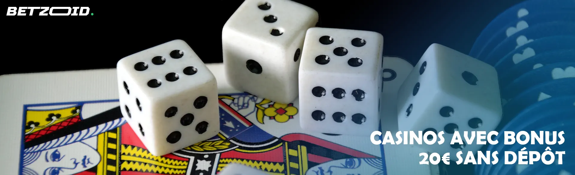 Des dés et des jetons reposent sur des cartes.