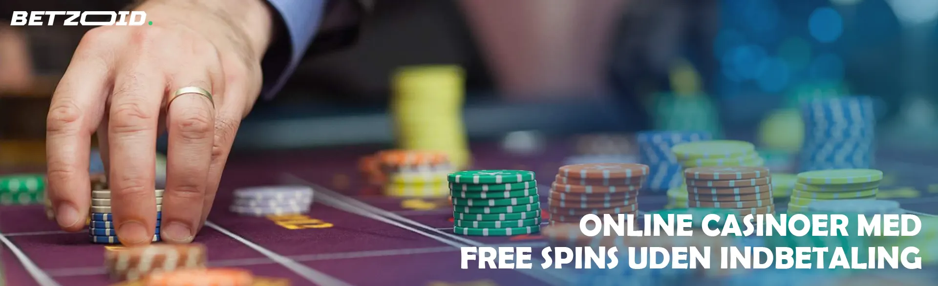 Spilleren placerer kort på casinobordet.