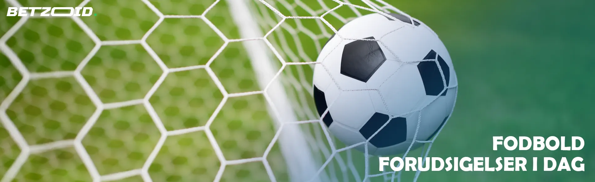 Fodbolden fløj i mål.