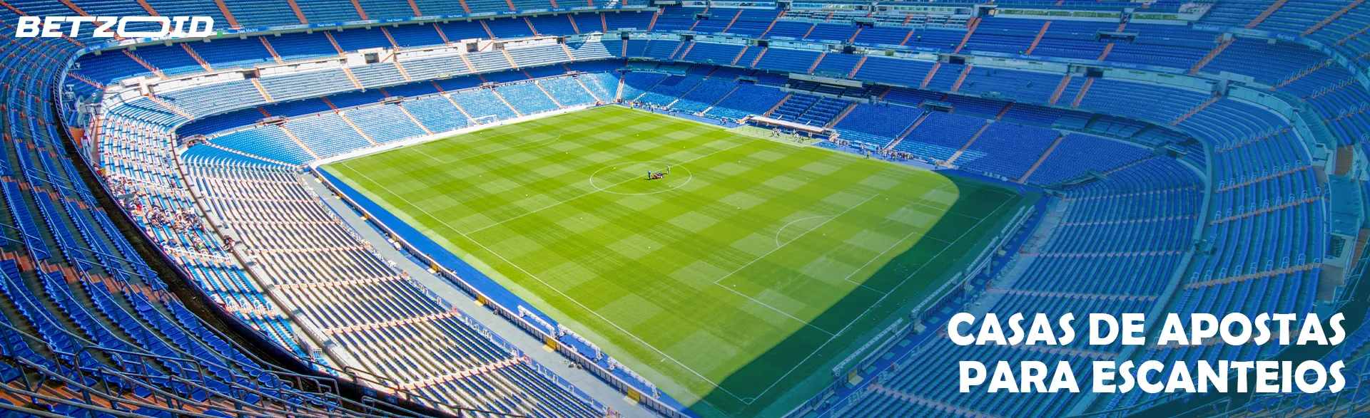 Estádio de futebol vazio.