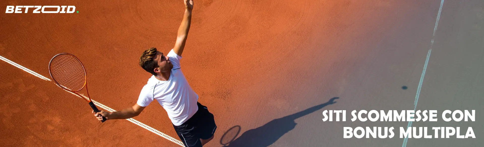 Il tennista ha sferrato un colpo per colpire la palla.