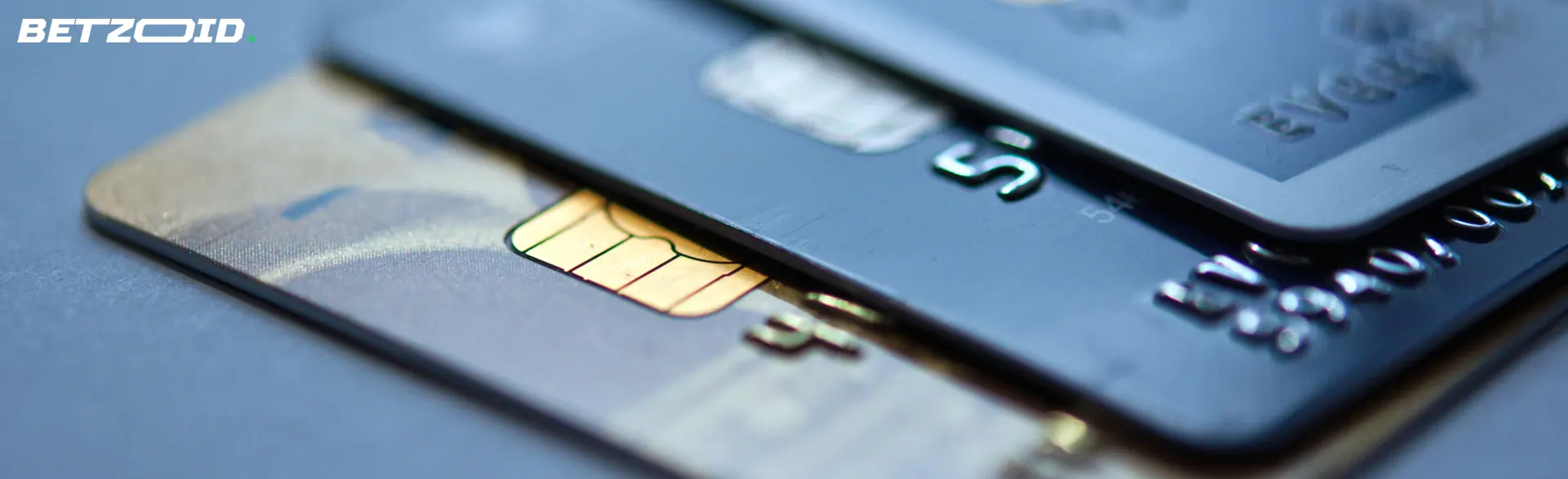 Plusieurs cartes bancaires.