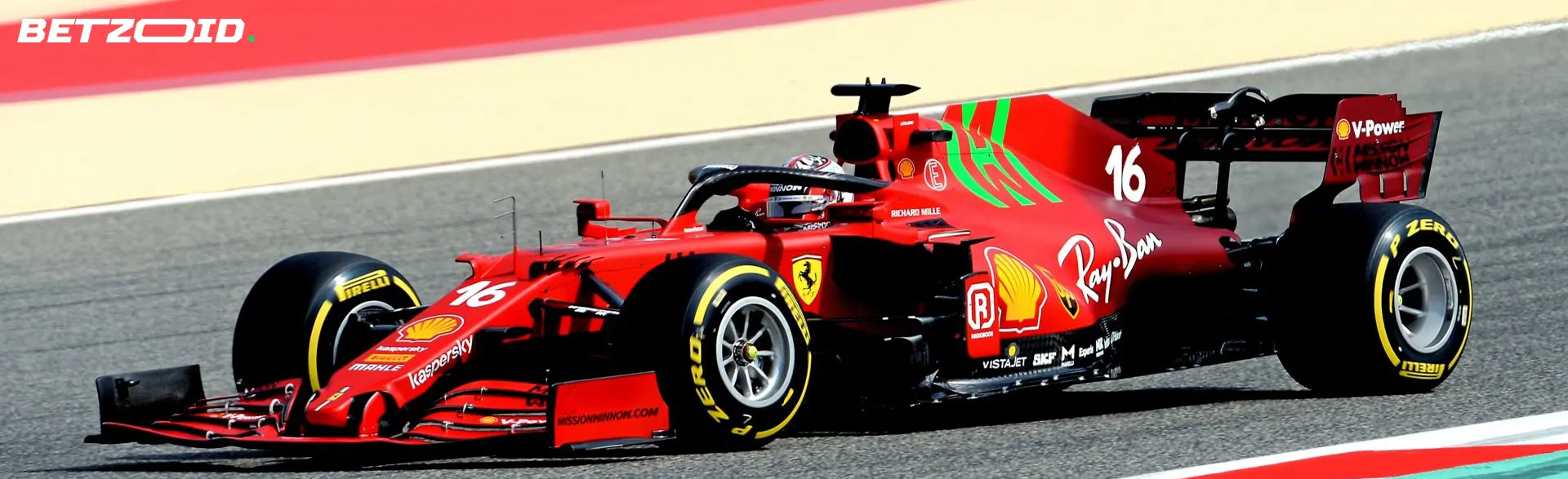 Voiture de Formule 1 sur la piste.