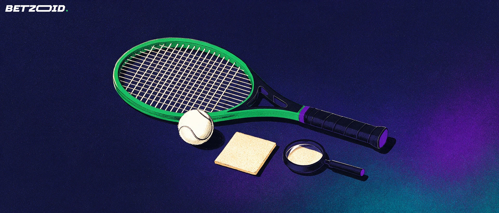 O rachetă și o minge de tenis lângă o lupă care evidențiază suprafața terenului.